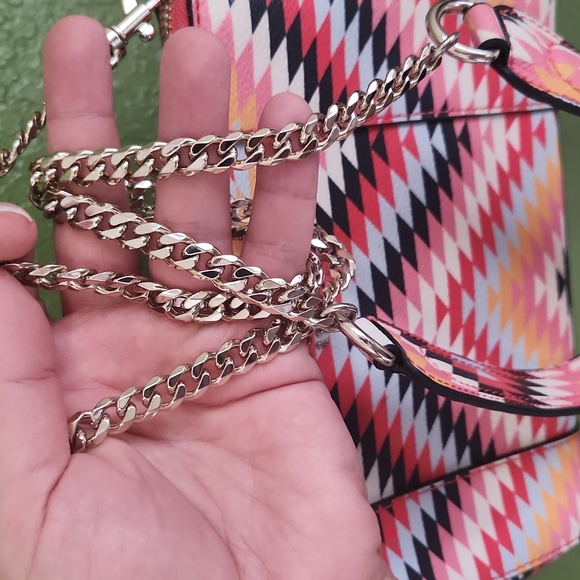 GUESS Colorful Geometric Crossbody Bag - Picture 7 of 8